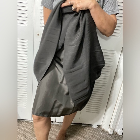 J CREW WOMEN'S GRAY SILK TABLET MIDI SKIRT SIZE 6 - Picture 12 of 15